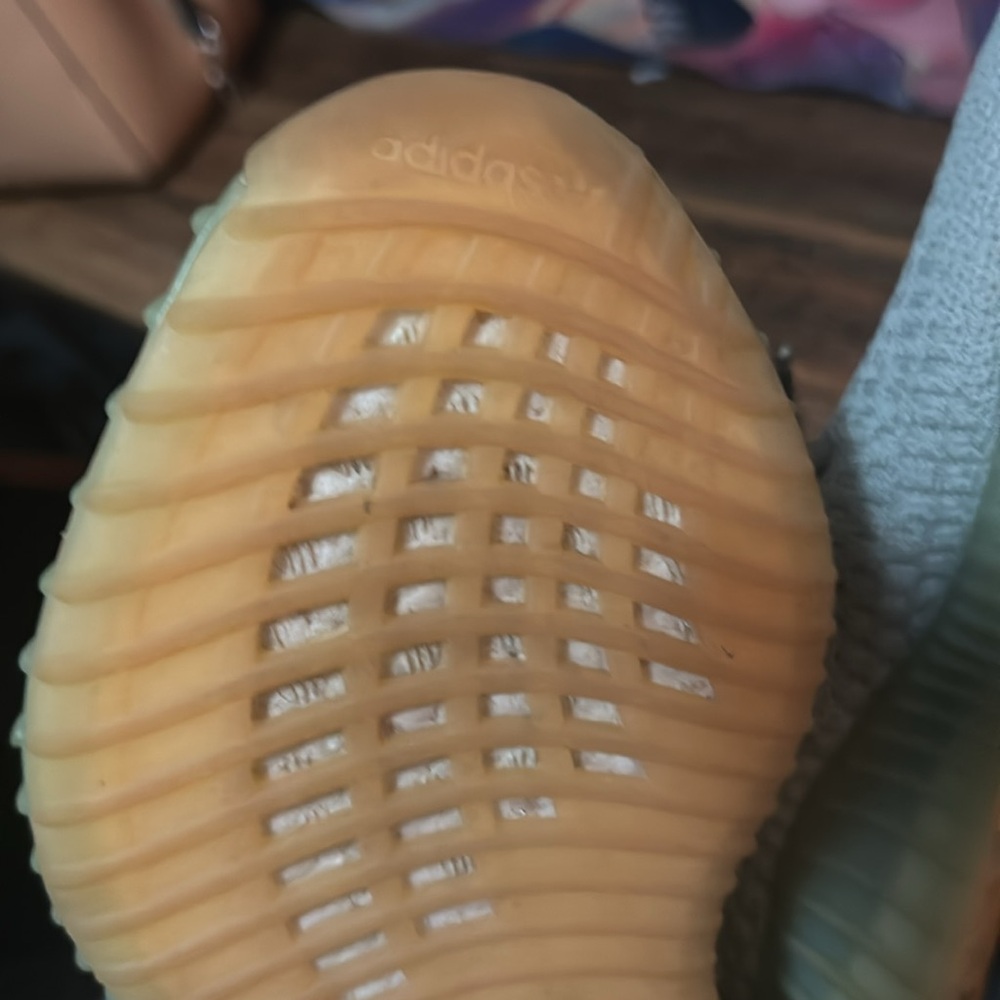 Yezzy - Picture 6 of 8